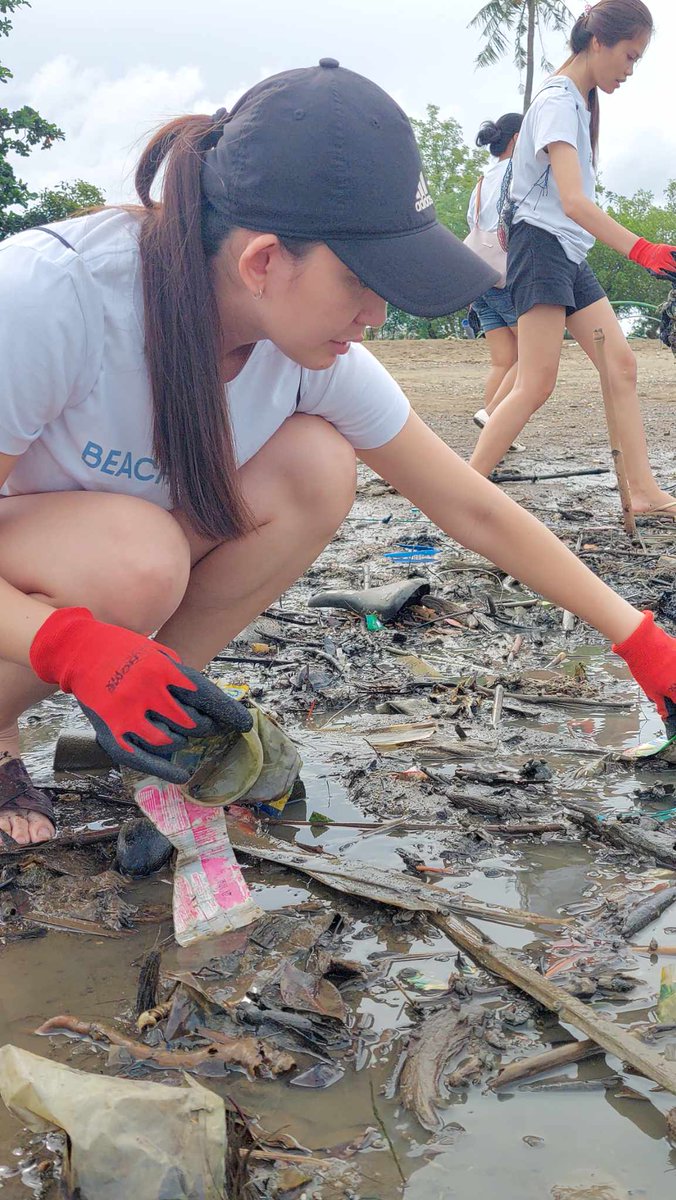 PonceLharz's tweet photo. Another 20kg of plastic wastes collected! 😧
#BeachAction #Beachcollective #SaveOurOceans #SaveOurSeas
$BEACH

https://t.co/VyuMaSmC1u https://t.co/tI9sNjh9mO