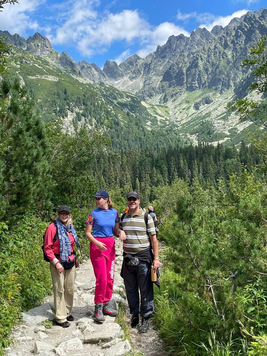 vobonline's tweet image. Saving the best for last - the Tatras Mountains. Now you have every reason to visit Slovakia 🇸🇰.  #tatras #tatrasmountains #slovakia #hiking #climbing #spa #lakes #NaturalBeauty #friends #parents #blueberries #mountains #hikingtrails