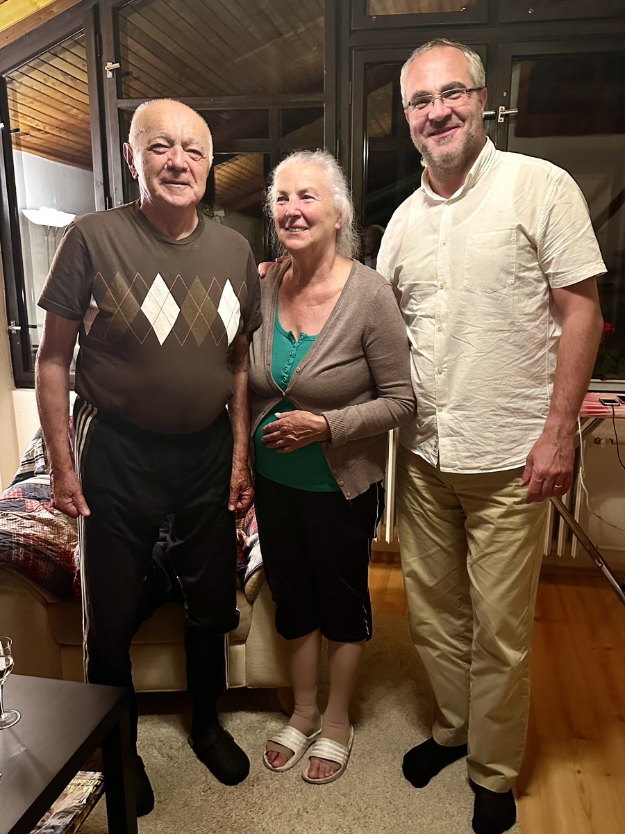 vobonline's tweet image. Saving the best for last - the Tatras Mountains. Now you have every reason to visit Slovakia 🇸🇰.  #tatras #tatrasmountains #slovakia #hiking #climbing #spa #lakes #NaturalBeauty #friends #parents #blueberries #mountains #hikingtrails