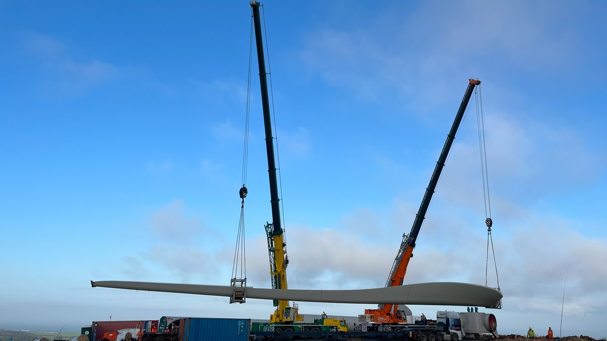 Ooh, as of this morning 5 of the 8 turbines have all their components delivered. That's blades, towers, hubs, nacelles and generators 💚

Next step, more deliveries and the *big* crane arrival which can only mean one thing... it's nearly go time! 👀 #KirkHill #WindEnergy