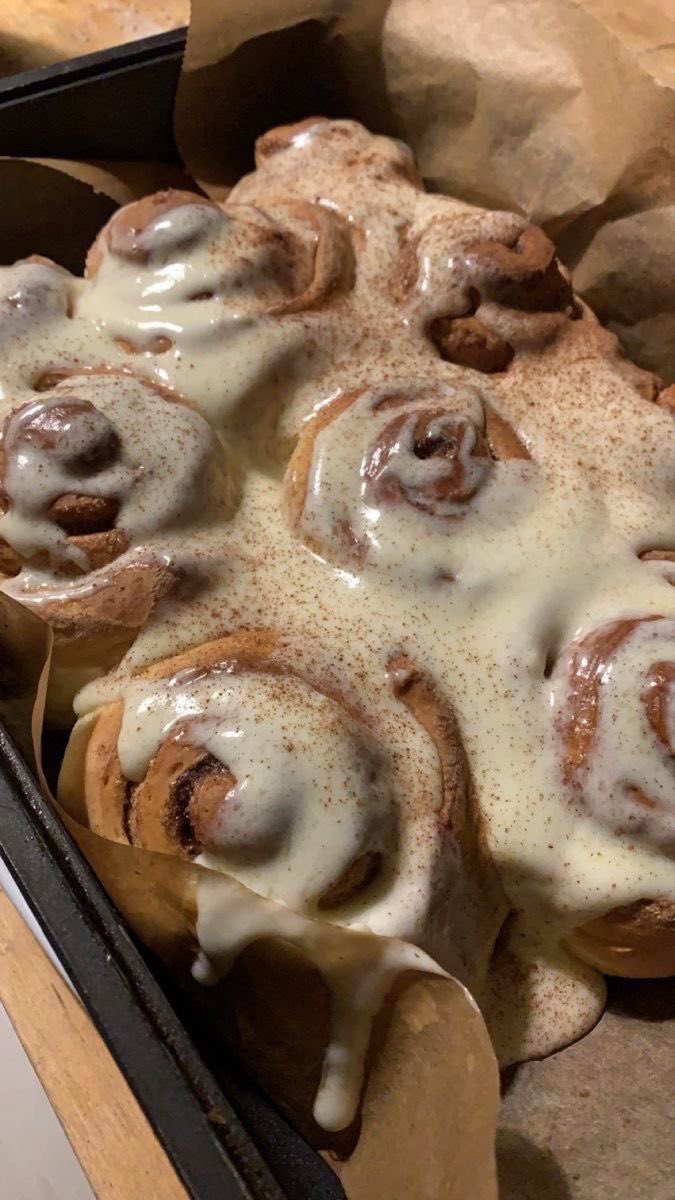 Butterflless's tweet photo. Cinnabon 💗 https://t.co/5PzqcPko7K
