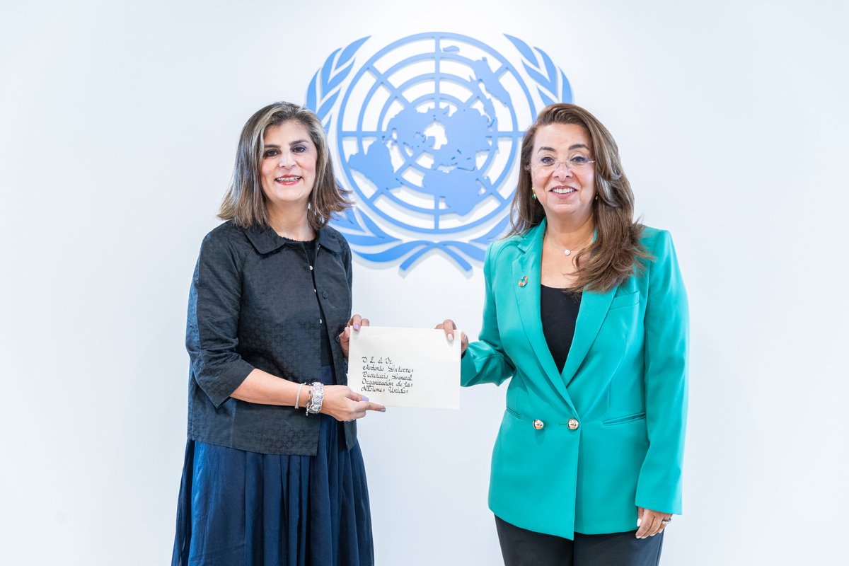 Welcome to the new Permanent Representative of #Colombia, Laura Gabriela GIL SAVASTANO, who presented her credentials today to the Director-General of #UNVienna @ghadafathiwaly - more ➡ unis.unvienna.org/unis/en/pressr…