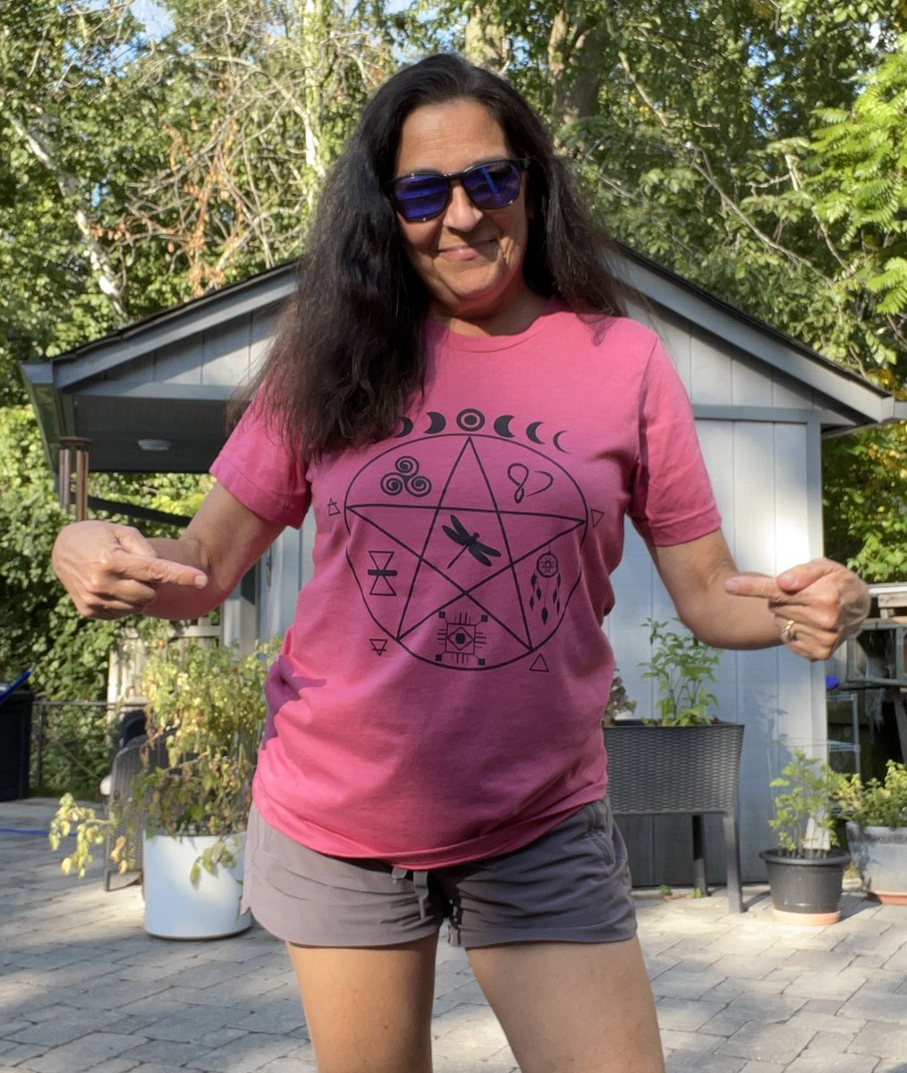 SkyWatcher_HL's tweet image. Look what I got!!!
My first Sky Watcher merch!!! This design shows symbols used within the story. I love everything about it! Not only that, but I got some #writing done today!👏🏻
See more at 
tanyapackerstore.com/shop-by-collec…

#bookmerch  #indieauthor #AuthorsOfTwitter #SkyWatcherSeries