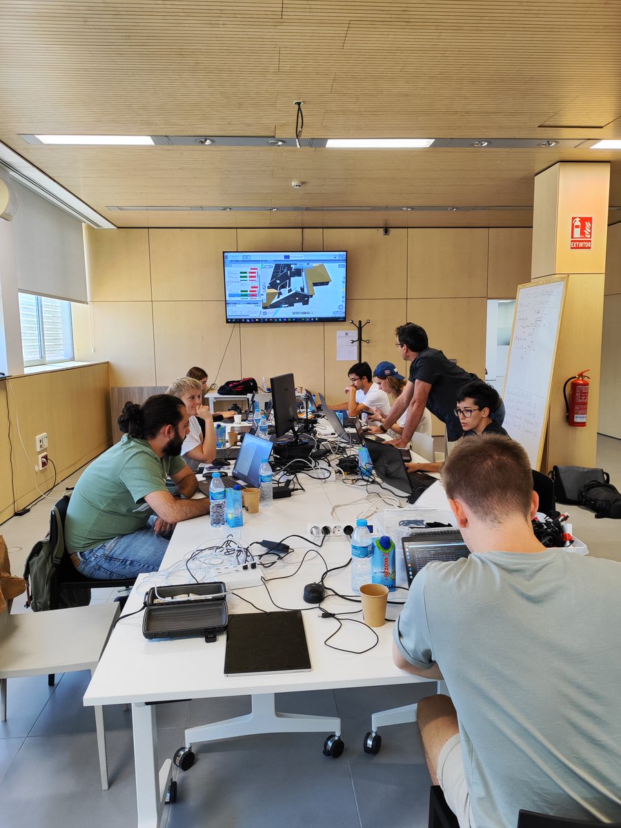 EU_intrepid's tweet photo. Our technical partners are reunited this week🤝
They prepare and validate the final functionalities implemented throughout the system, before the third and final pilot.
These two first days were dedicated to #RTPM mounting on UGV and #PathPlanning test! 🦾
#Pilot3 #RealLifeTest https://t.co/e9bkx1pYut