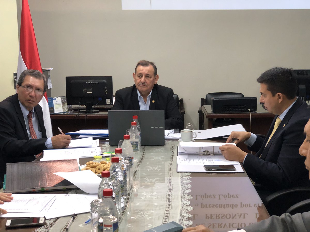 ComDefensaHCD's tweet image. 𝐑𝐞𝐮𝐧𝐢𝐨́𝐧 𝐎𝐫𝐝𝐢𝐧𝐚𝐫𝐢𝐚 𝐝𝐞 𝐥𝐚 𝐂𝐨𝐦𝐢𝐬𝐢𝐨́𝐧

Orden del día 

1. Proyecto de Ley “QUE MODIFICA LOS ARTÍCULOS 2, 3, 4 Y 6 DE LA LEY 5062 “QUE CREA EL SERVICIO DE ATENCIÓN A LA SALUD DEL PERSONAL DE LA POLICÍA NACIONAL”
2. Asuntos varios.