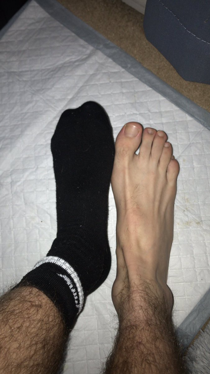 masterbarry02's tweet photo. LISTEN UP NOW F@GS IF YOU WANT A REAL TIME MEET AND CAN DRIVE NOW IS YOUR CHANCE TO PLAN A DATE AND TIME COMMENT BELOW OR YOULL BE MISSED OUT!!! #rtverification #findom #rtgame #scallymaster #scallydom #chav #kissmyairs #sneakermaster #badmastersboys #cashmaster #cashslave #money https://t.co/aY0PLYNX5N