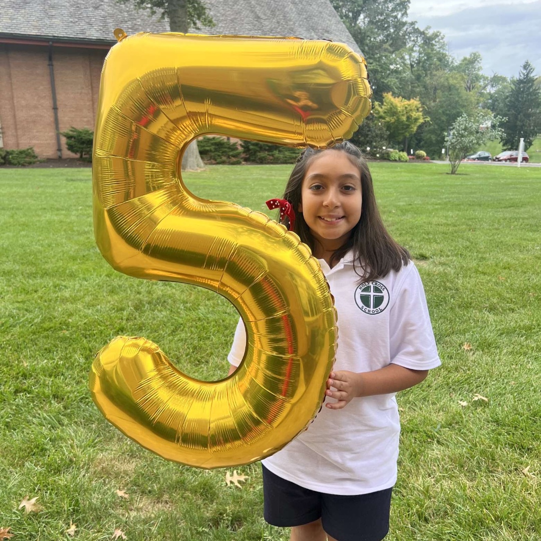 HolyCross_MD's tweet photo. 5th Grade fun! #adwcommunity #adwfirstday #iloveholycross #fifthgrade https://t.co/MZicE5BUqf