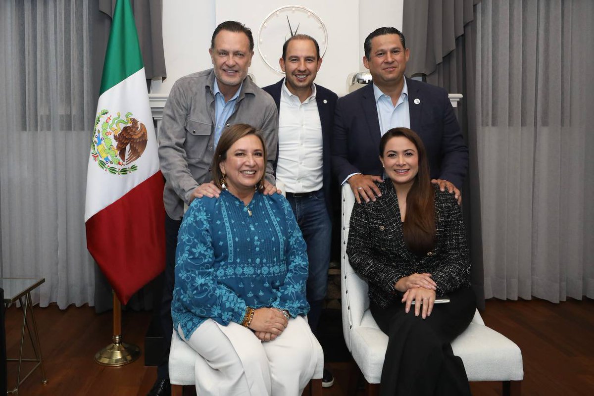 ResistenciaCMx's tweet photo. La unidad es nuestra principal arma con la que lograremos cambiar México.

¿Estás listo? 

Porque nosotros sí, y vamos con todo 💪🏻

#SueñoMeXicano
#LaVictoriaEsNueXtra https://t.co/3byJuMqrJB