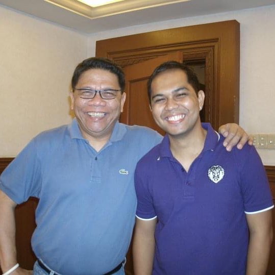 Sir Mike, my radio boss at former network for 10 years has passed away today. Salamat sa lahat ng mga payo mo sakin. Even if I’m already running my own company now, I never dropped the mic. Hurts to say you’re gone but your name will live forever. Rest easy, Boss Mike. 🙏🏽