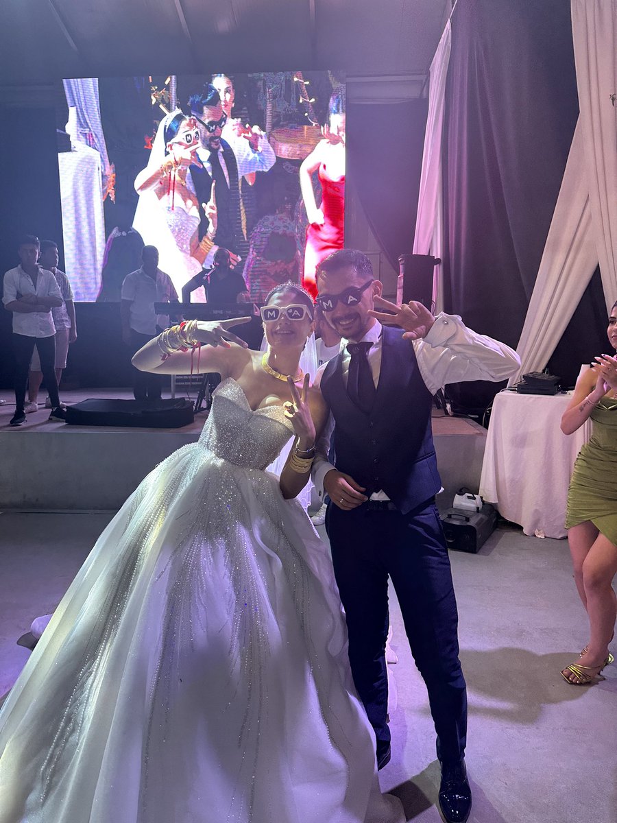 Melishrzz's tweet photo. Aşko sıraaa şimdi düğünümüzün konuşulmasında 🥳🥳 https://t.co/Cuq9qc4y6O