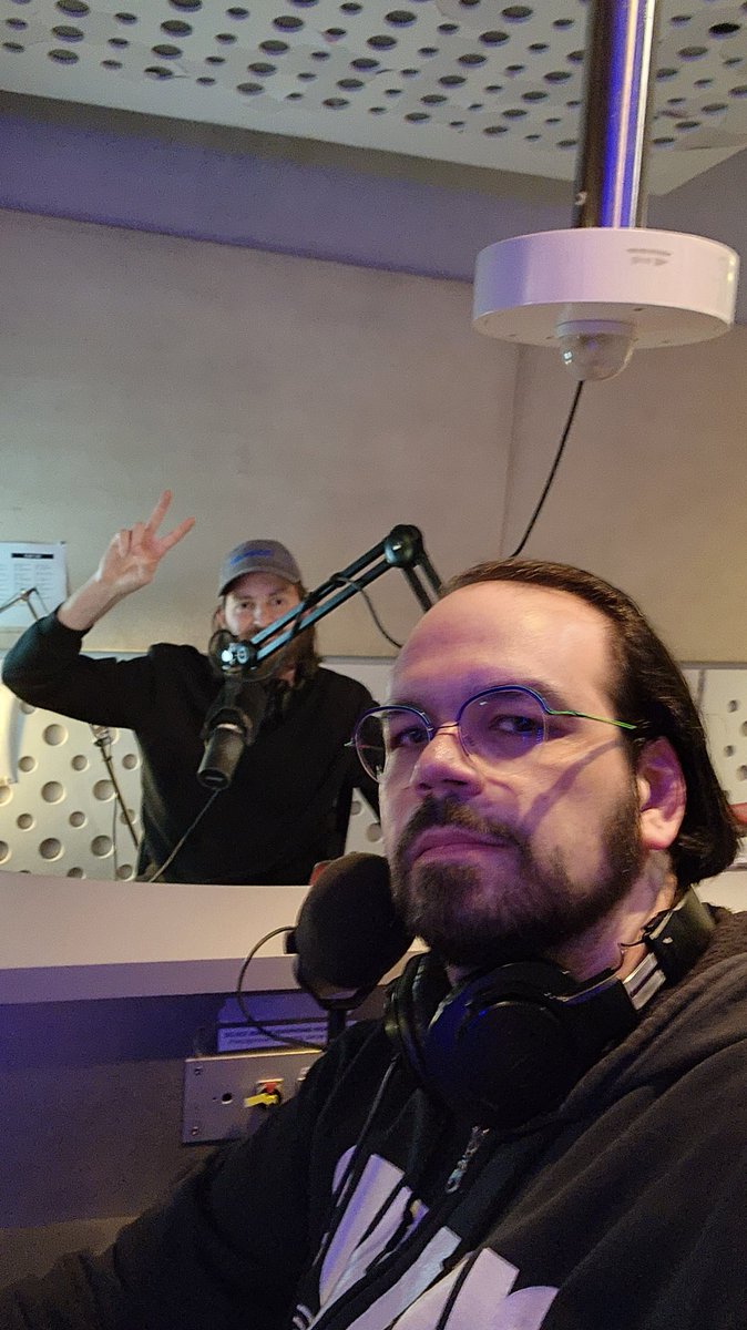 Hey I'm with Luke DZ on <a href="/fbiradio/">FBi Radio</a> talking 20 years! Playing done favourites from thee dayes of yore

fbiradio.com