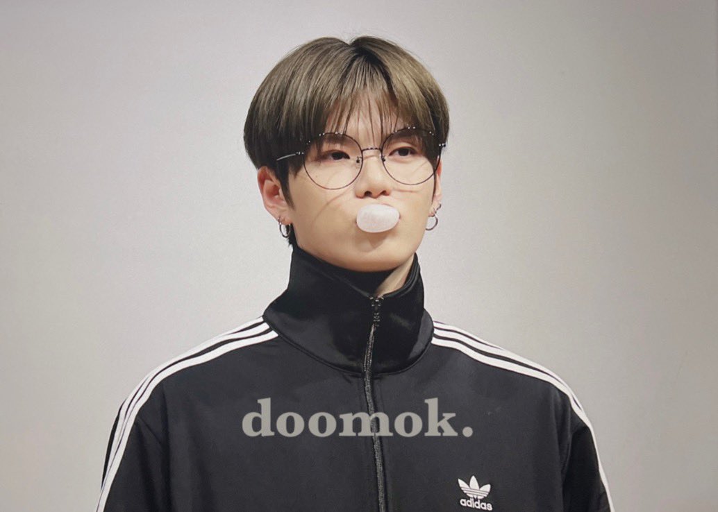 im_doomok's tweet photo. 230825 pre.
이거 올리고 싶어서 지각프리뷰 올립니다

#계현 #조계현 #베리베리 
#GYEHYEON #VERIVERY https://t.co/pp16BRqqd6