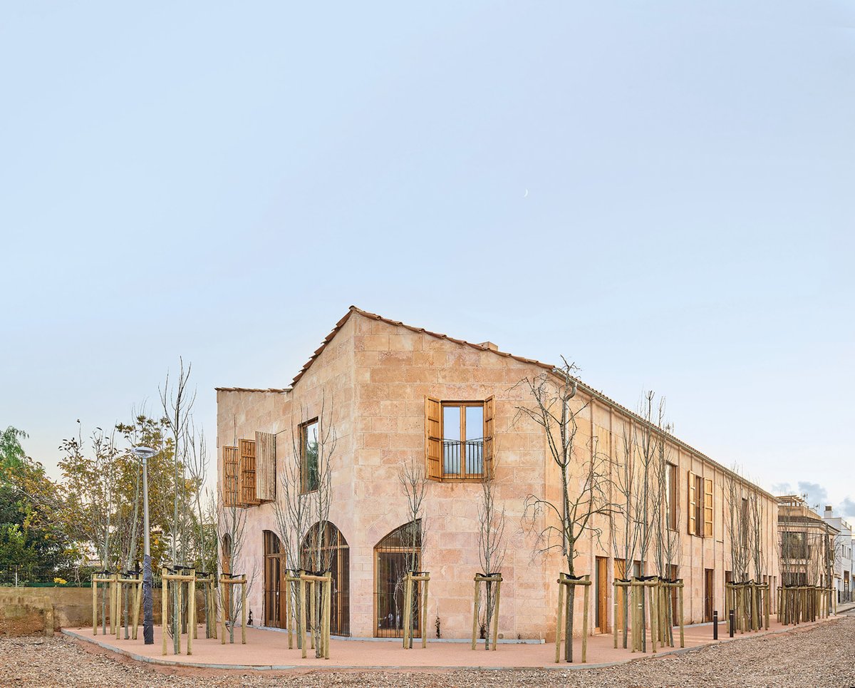 retokommerling's tweet photo. #Proyectos _
Viviendas de protección pública en Palma de Mallorca diseñadas por Miguel Nevado.
Fotografías: José Hevia.

#Arquitectura #Architecture https://t.co/bUGV2s7JNs