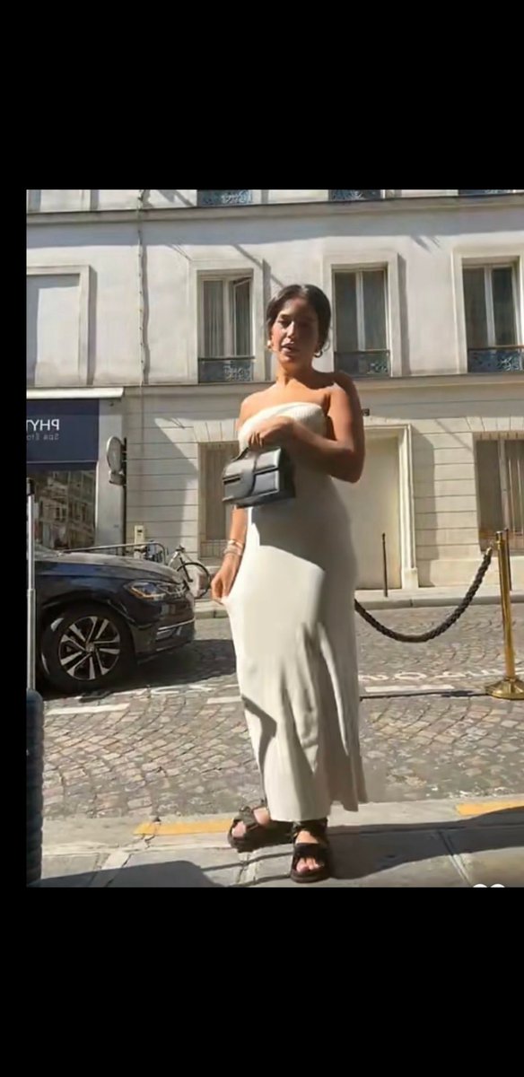 Lan05075046's tweet photo. Voila ou etait #poupettekenza hier soir : à l'hotel Georges hotel and spa - Champs Elysee. Regardez bien les deux photos. Boutique phytomer en face. Meme barrière de sécurité. Et elle à sa valise. Quelle menteuse compulsive. https://t.co/lqCXDD9GUp