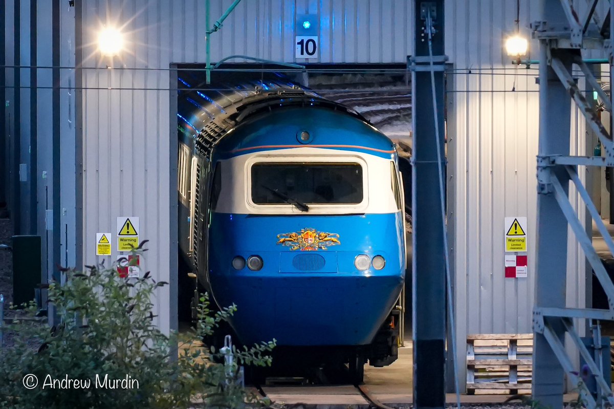 Andym13's tweet image. #HighSpeedTuesday
43046 at rest last night in the carriage shed at LSL Crewe.