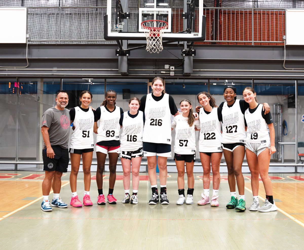 #ELITEisEARNED CMO New York
5x5 Champs | <a href="/ELITEisEARNED/">ELITE is EARNED ®️</a> 

Not 🤳@adelaidej2025 who had to catch that 🛫 back to NC!