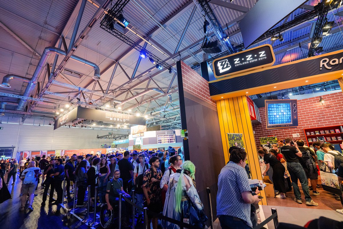 ZZZ_EN's tweet photo. [gamescom 2023] Highlights

Thank you for accepting our invitation, gathering here from all across the world!

New Eridu is brighter and more colorful with all of you here!

#zzzero #NewEriduInvitesU #gamescom2023 https://t.co/0TiKHO2Rq2