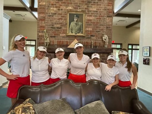 GilbertWGolf's tweet image. First region win!! The Lady Indians improve to 3-0 (1-0) defeating Dreher by 25 strokes at Fort Jackson Golf Club. 

Natalie Berry - 52
Olivia Pitillo - 53
Grace McGlocklin - 57
Leyla Chavis - 60
Total: 222

#ChiefMentality