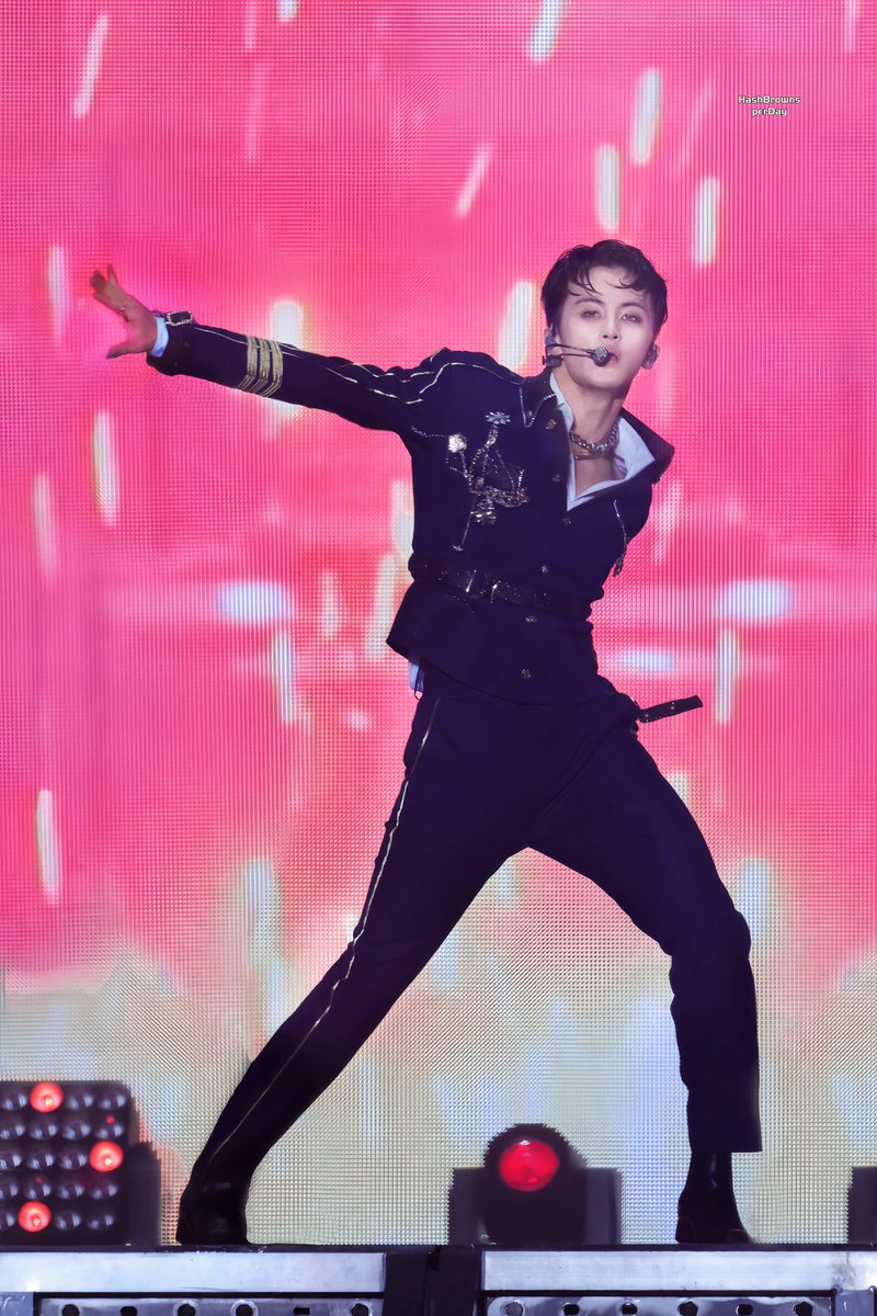 SomeoneAugust's tweet photo. 230826 NCT NATION
마크 Boss

#마크 #MARK #MARKLEE 
#NCTDREAM #NCT #NCT127 https://t.co/kcr3WtbCOp