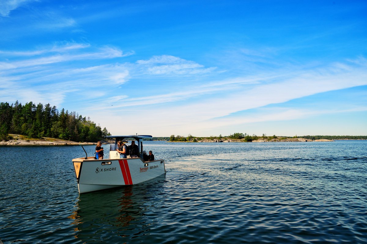 Idag åker vi elbåt till skärgårdsön Arholma för att driftsätta ett unikt projekt som vi är väldigt stolta över. Här ska vi testa ny teknik som kan göra ön självförsörjande på el. 

Håll utkik här och på vår hemsida!