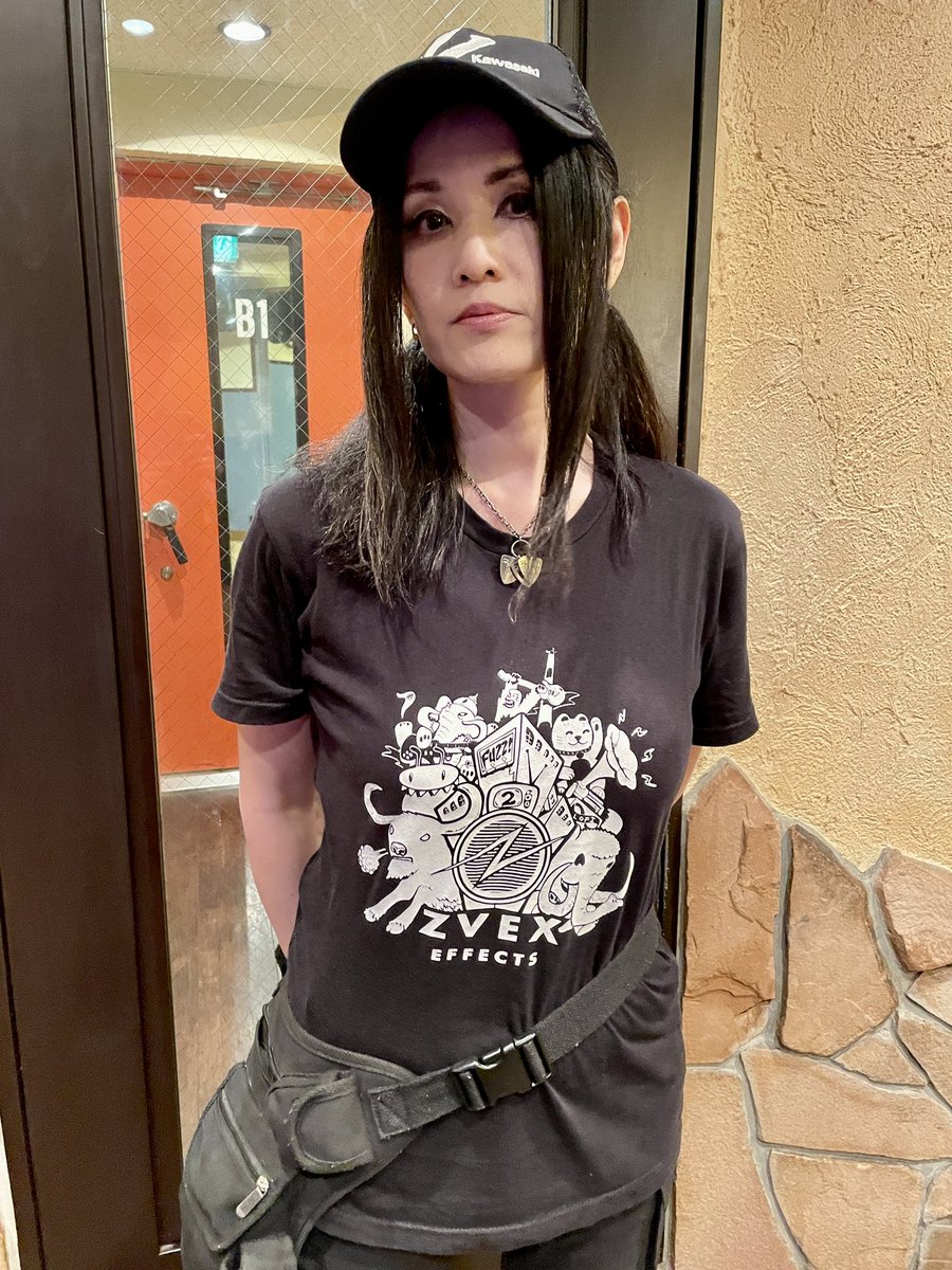 JETTSETT666's tweet photo. Summer Collection👚
#zvex  #zvexeffects #fuzzfactory #boxofrock #pedals #punk #rock #garage #rockandroll #pop #rockabilly #psychobilly #japanesrock #ギター女子 #girlspunk #joanjett #blondie #destroyallmonsters #niagaradetroit #jettsett https://t.co/uRCY0lfhp6