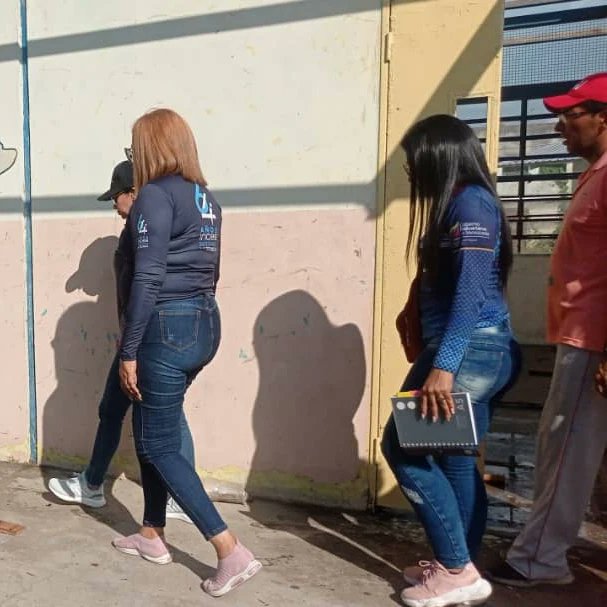 marys_orasma's tweet photo. #DATO | Gracias al Pdte @NicolasMaduro, seguimos con la rehabilitación de la EPB Ignacia Rodríguez de Mayol, parroquia Mucuritas municipio Achaguas estado Apure, construyendo espacios óptimos @_LaAvanzadora @eduardopiate2 @info_mppe @MPPEDUCACION @dcabellor @albequint https://t.co/BqVe5z0C2I