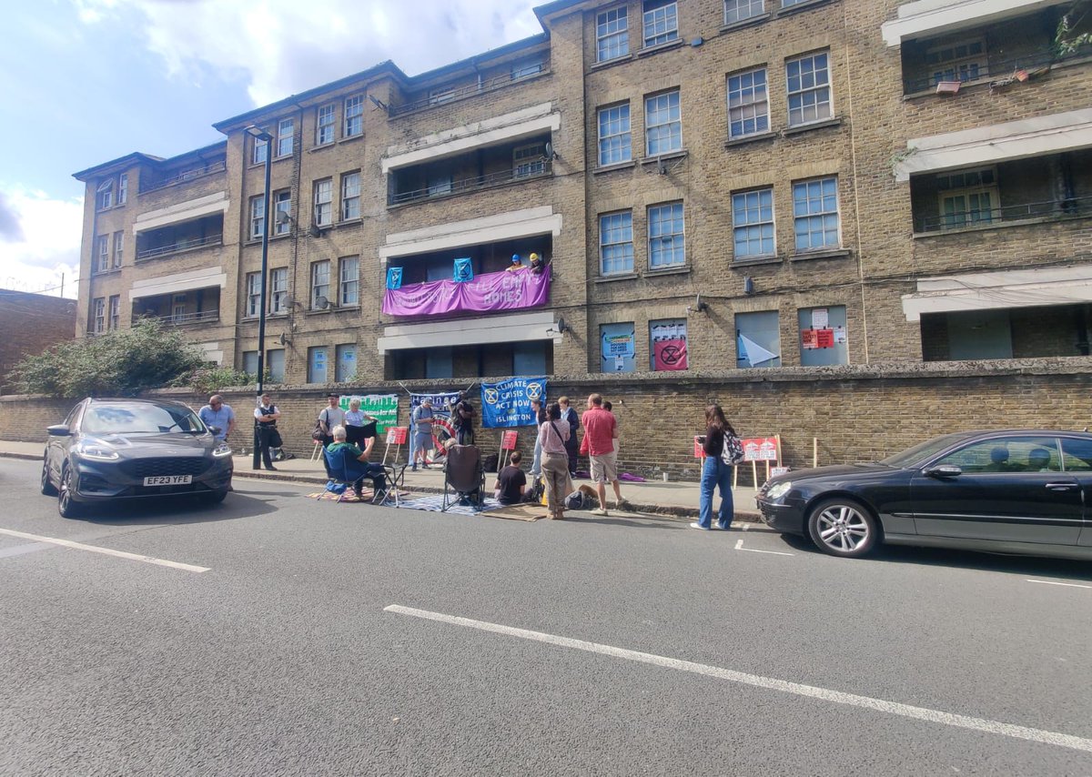 Post occupation press release (thread)  

Housing &amp; climate campaigners take over empty Ministry of Justice flats
A block of flats owned by the Ministry of Justice in Islington, that has been lying empty for ten years, was taken over by housing &amp; climate protesters on Sat morning