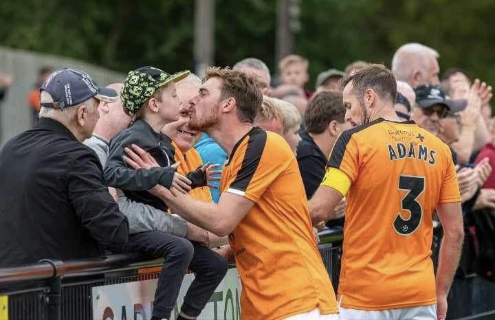 When your Daddy is your hero ⚽️🧡 <a href="/jamesluke1994/">Luke James</a>