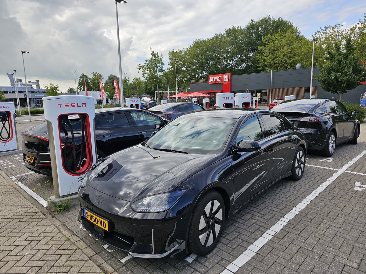 Free charging today @ Tesla throughout Europe! #alwaysbecharging