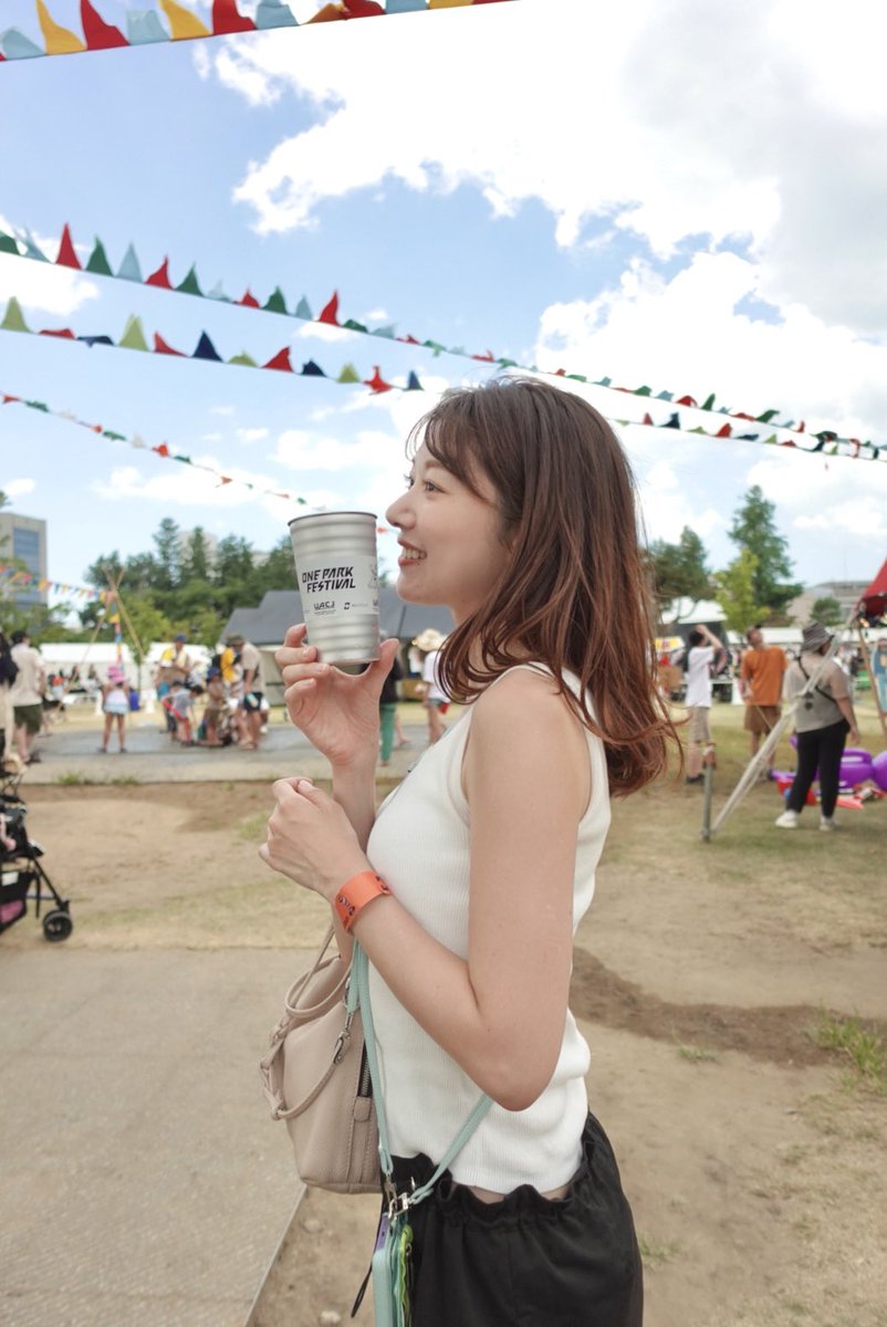 福井県のONE PARK FESTIVALへ！
心地よい音楽浴びて、美味しいフェスグルメ食べて、汗だくだくになりながら揺られてた~🍹♩♬
夏フェス最高だった！
@oneparkfestival #ワンパーク