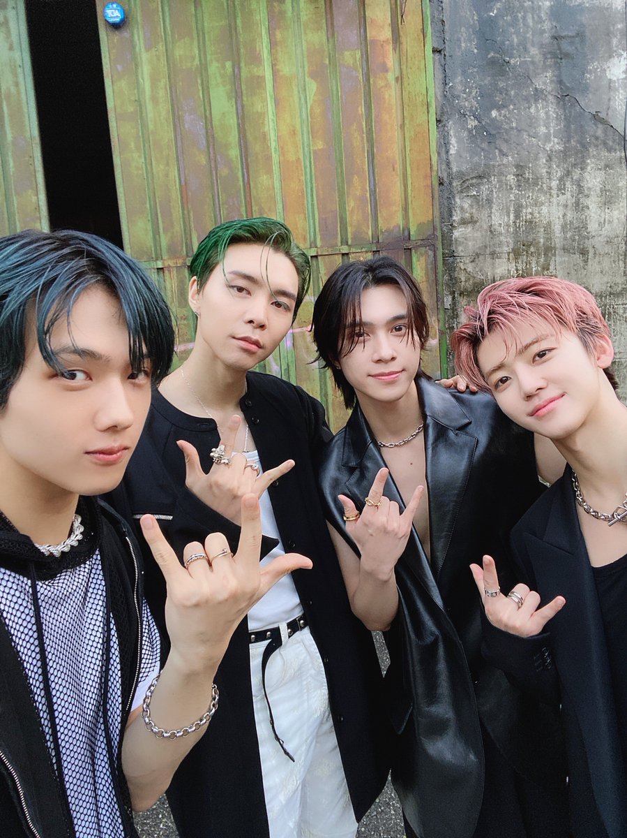 NCTsmtown's tweet photo. 🫰🐹🐱🦄🐰🫶

#NCT #GoldenAge #NCT_GoldenAge
#NCT127 #NCTDREAM #WayV
#NCT_DOJAEJUNG #NCTU https://t.co/zYwdpjdqwS