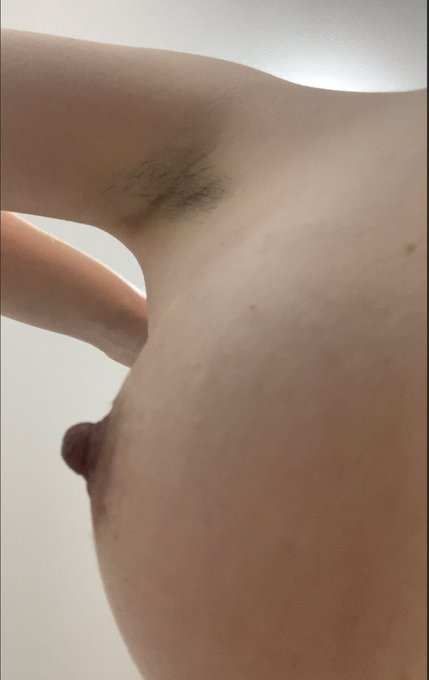 ちょっと脇毛が伸びてきたよー🤫 My armpit hair is growing a little long.🤫  #素人 #エロ動画 #裏垢女子 #オナニー #masturbation #amateur<a href="/tag/japanese"class="tags"><span>#japanese</span></a><a href="/tag/masturbation"class="tags"><span>#masturbation</span></a><a href="/tag/nipples"class="tags"><span>#nipples</span></a><a href="/tag/amateur"class="tags"><span>#amateur</span></a><a href="/tag/smalltits"class="tags"><span>#smalltits</span></a>