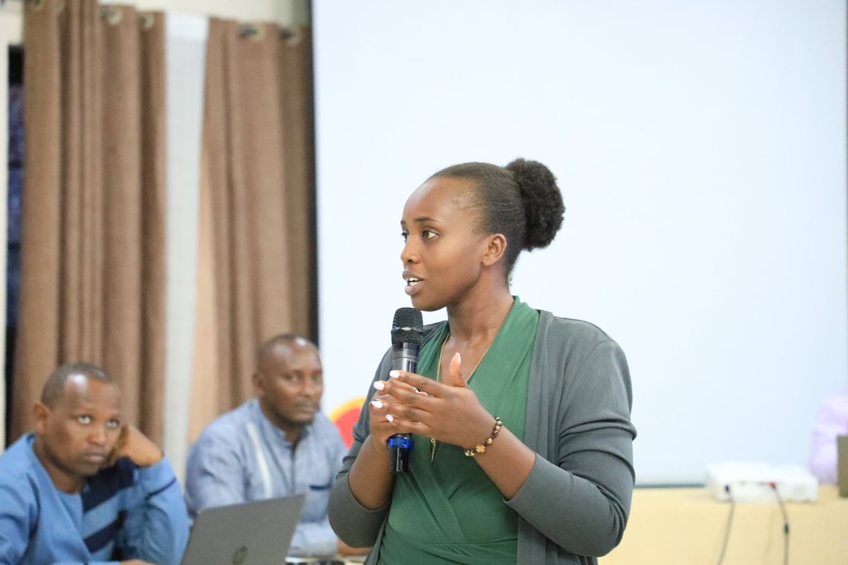 REMA_Rwanda's tweet photo. REMA &amp; @Rwanda_Edu are conducting training sessions on sound management &amp; handling of chemical wastes

The training was organised for science lecturers, teachers &amp; lab managers using chemicals &amp; tools generating hazardous wastes in secondary schools &amp; higher learning institutions https://t.co/Jdqap4idSa
