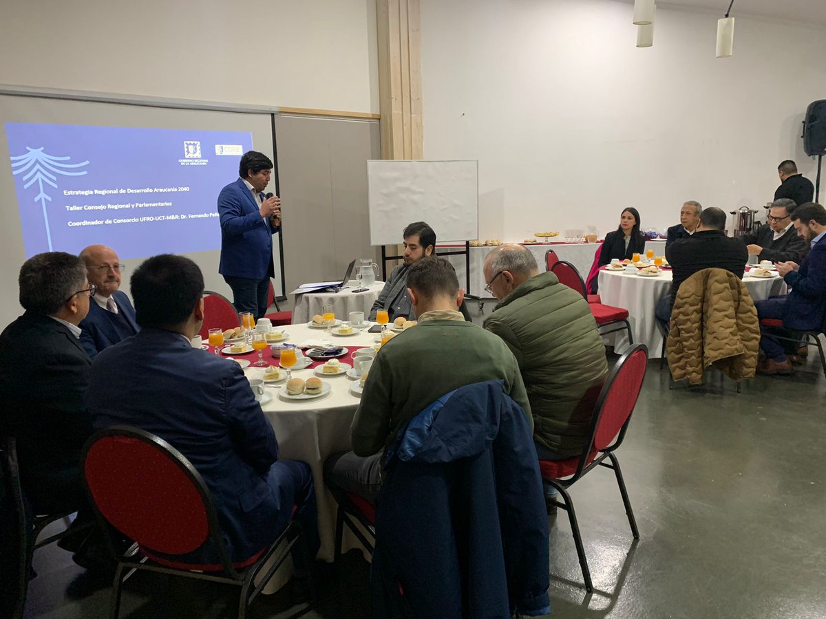 🗓 El pasado día 20 de julio tuvo lugar el taller con el Gobernador Regional, Consejo Regional, Parlamentarios y Senadores en Temuco.

Durante la sesión, se abordaron los desafíos del desarrollo territorial y se profundizó en las brechas existentes de la Región.

#Araucanía2040