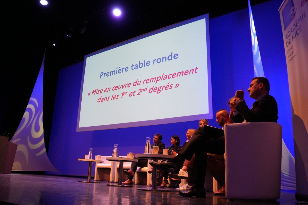 NatachaChicot's tweet photo. #Rentrée2023 Heureuse de réunir les personnels d’encadrement pour évoquer les priorités de cette nouvelle année scolaire. Des échanges riches pour continuer à avancer ensemble au service de la réussite de nos élèves.
Merci @VilleDeToulon pour cet accueil au @touloncongres https://t.co/pNwtcMqYJ5