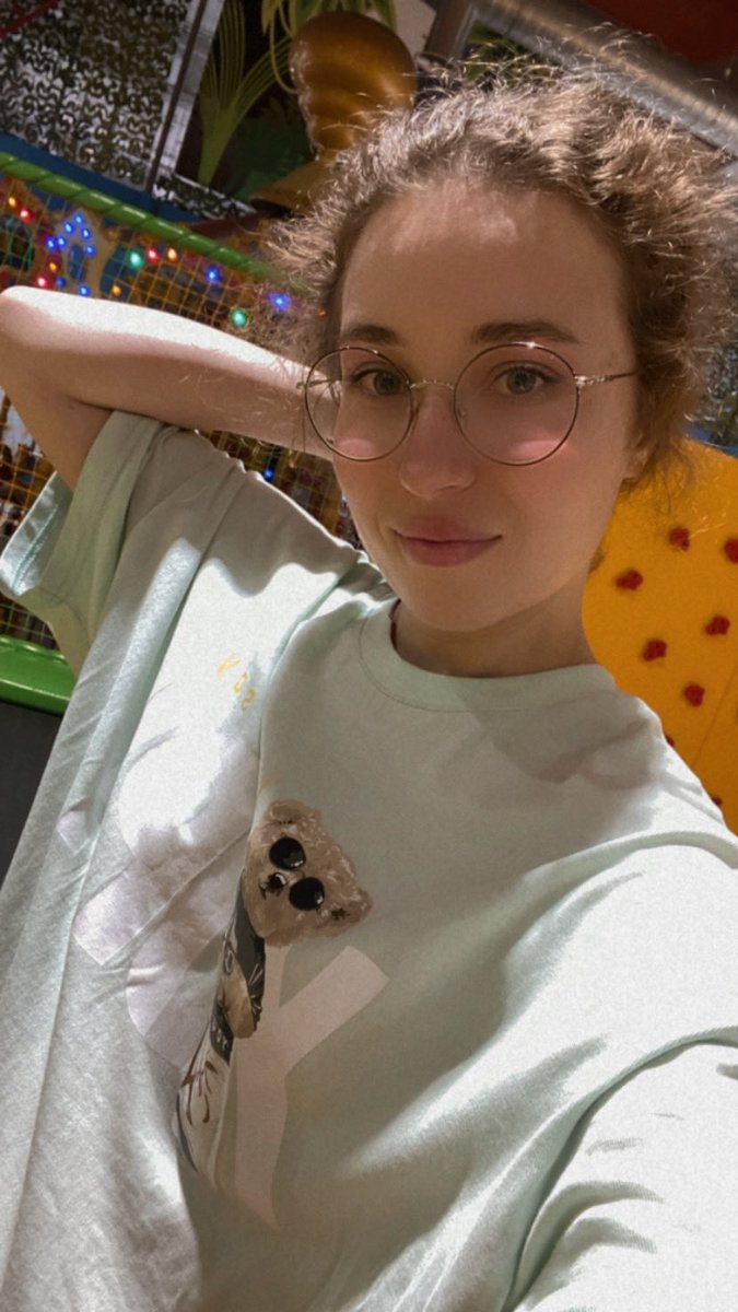 GM 🫶🏼 
Jump with me 🤭  

Ps: When you're thirty and you're still trying to jump 🫠