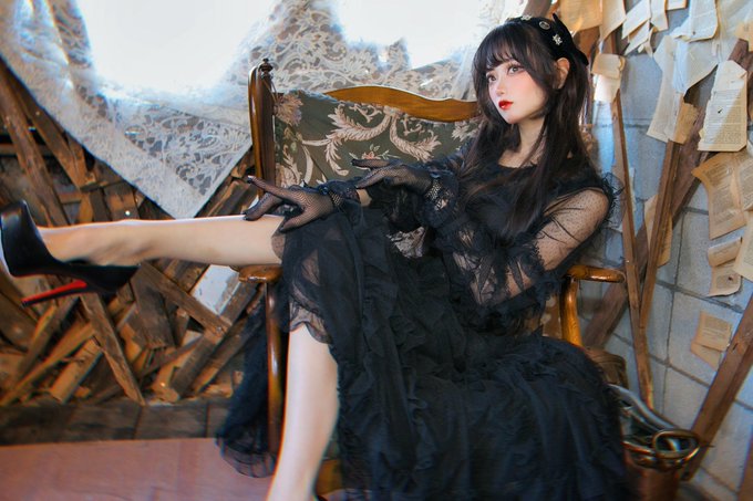 コスプレイヤーしろさきのTwitter画像22