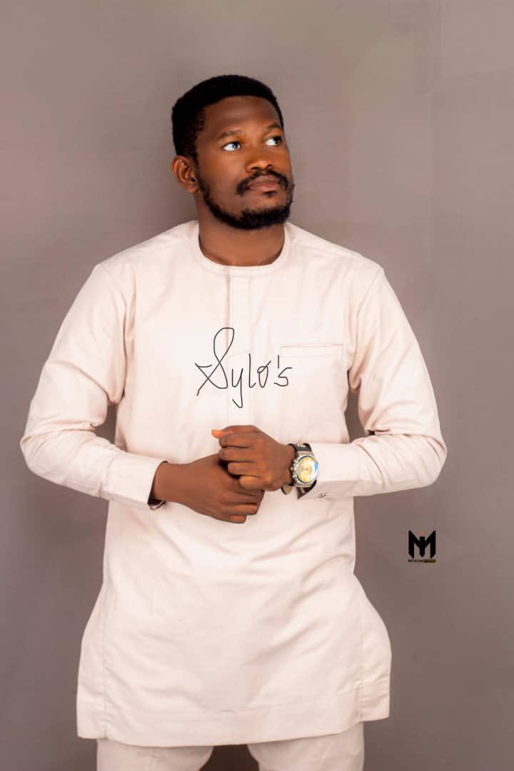 DesignSylos's tweet photo. LookingGoodIsAMust💯 https://t.co/PH437AQYqa