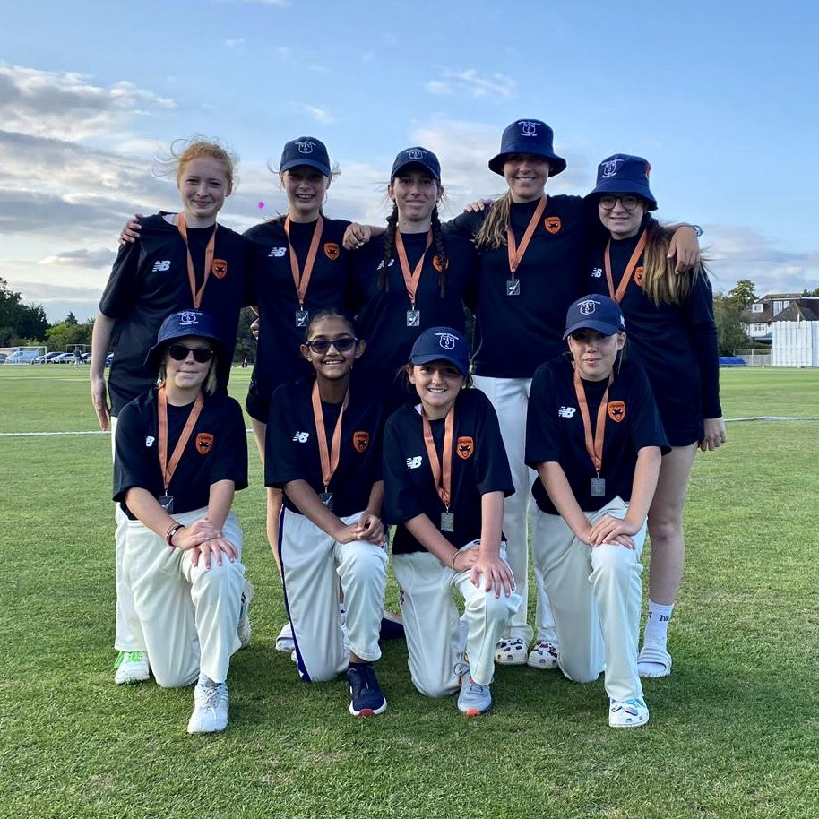 Sussex Cricket Foundation (@sussexcricketfd) on Twitter photo Huge congratulations to all of our representatives at the Southern Counties Regional Finals! 👏
Yesterday our winners of The <a href="/Newbery_Cricket/">Newbery Cricket</a> Junior Cricket League (Girls’ Leagues) took on the rest of the Region at Old Wimbledonians CC.
Burgess Hill | U11s 🥉 3rd
Horsham | Huge congratulations to all of our representatives at the Southern Counties Regional Finals! 👏
Yesterday our winners of The <a href="/Newbery_Cricket/">Newbery Cricket</a> Junior Cricket League (Girls’ Leagues) took on the rest of the Region at Old Wimbledonians CC.
Burgess Hill | U11s 🥉 3rd
Horsham |