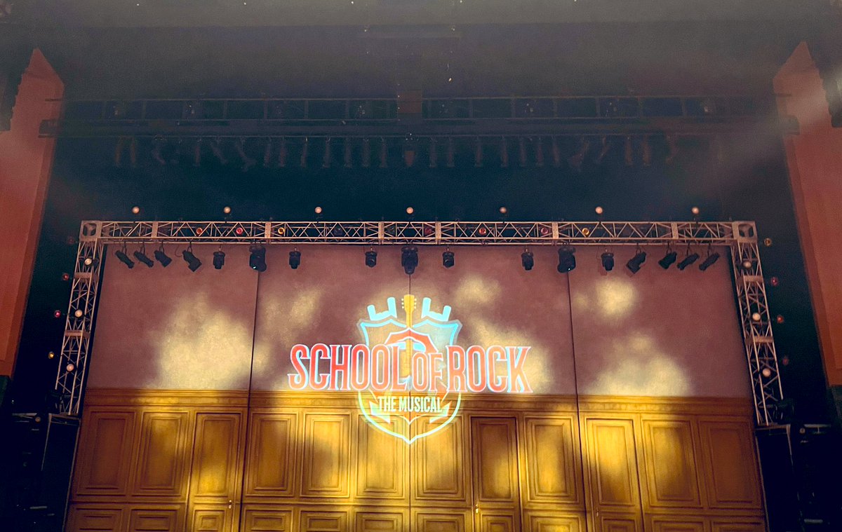 nightbow_sh's tweet image. 間に合ったー✨
出席扱いになりますか？？

今日はLesson 5🤘

#ミュージカルスクールオブロック
#Lesson5