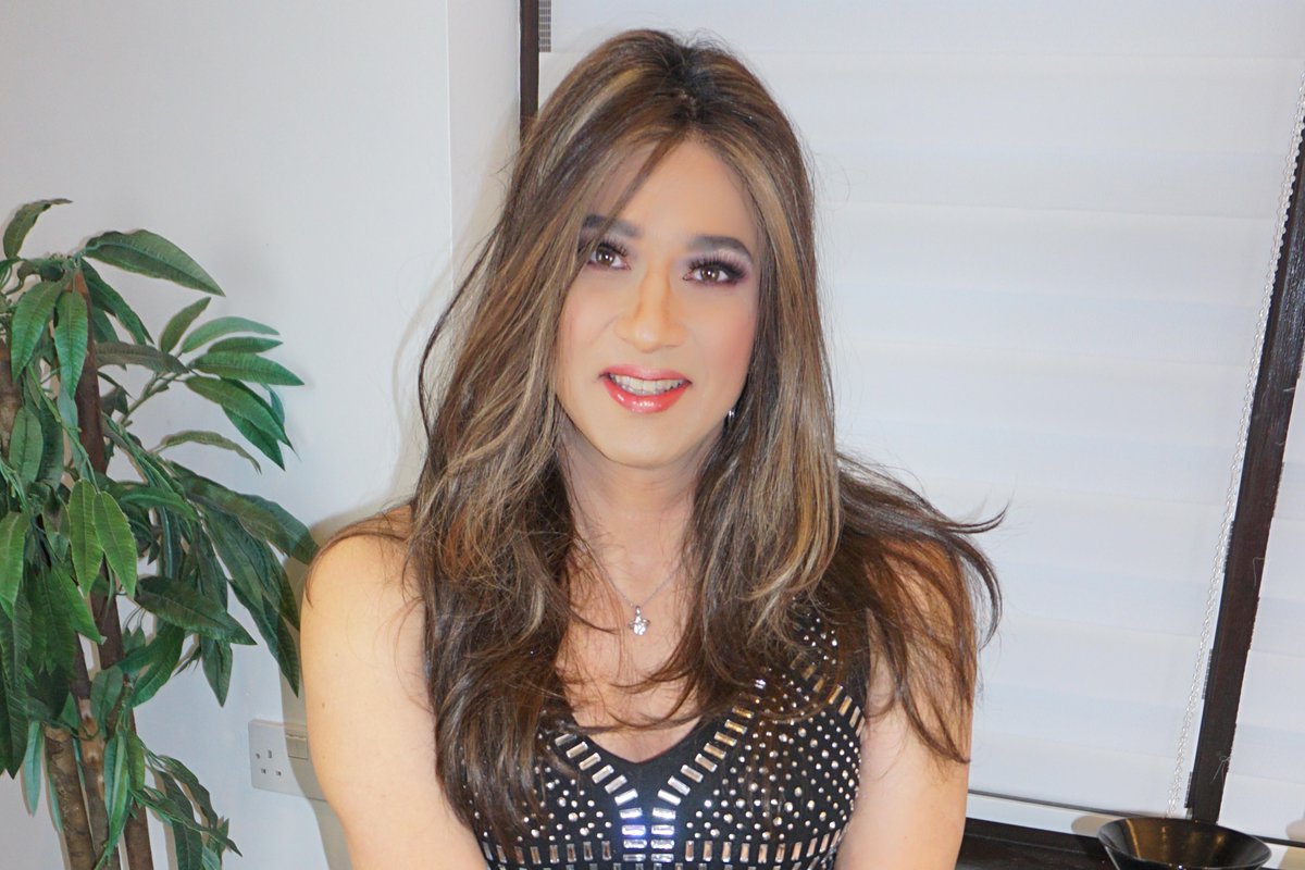 Klaudia_Jones's tweet photo. Really liked the close ups shots in this dress from my session with Tracey from https://t.co/vMSjqEHN7p Hope you like it too!!!
#girlslikeus #genderfluid #tgirls #crossdressingisfun #crossdressers #crossdressing #boytogirl #mantowoman #makeover https://t.co/JeSP6uhEL9