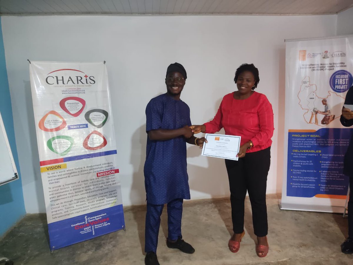 @charisorg, a faith-based NGO, is on a mission to provide mental health services to distressed individuals, families, and communities. Their latest feat? A 2-day training that empowered media practitioners in Plateau state! 📚🎙️ #CharisHealthcare #InclusiveReporting