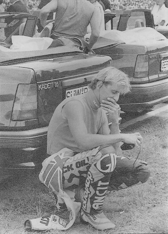 Not a very busy day at Upright Towers today, bank holiday mode still very much on. I'm chilling out, listening to some tunes
Have a nice day