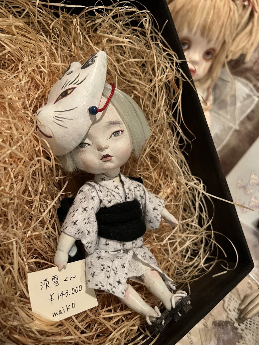 #コルメキッサよりお知らせ 9/9(土)は、題府洋子さん人形教室に合わせて臨時オープン✨ 創作人形や絵画、ぬいぐるみ、一点もののお洋服など、お買い物もお楽しみ下さい。 レンタルスペース祈りの間も貸し出しOKです🙆‍♀️（1h/5500-、3h/15000） #コルメキッサ #創作人形 #絵画 #アンティーク #一点もの