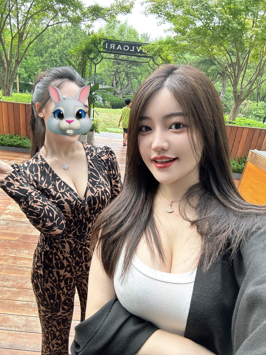 luckybb88's tweet photo. 今天，我美丽web3学员说

以后的粉钻就靠web3了😼

#BTC https://t.co/RO3TcF6LZ1