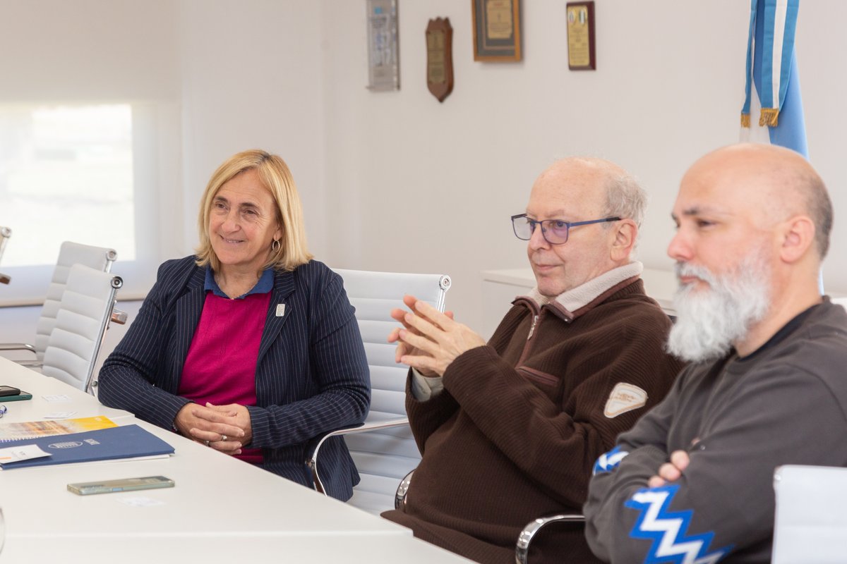 HACIA UN SISTEMA DE CERTIFICACIÓN DE PRODUCTOS CON ALTO VALOR TECNOLÓGICO
Firmamos, junto a <a href="/CNEA_Arg/">Comisión Nacional de Energía Atómica</a>, <a href="/Nucleoelectrica/">Nucleoeléctrica Argentina</a> y <a href="/RedADIMRA/">ADIMRA</a>, un acuerdo que apunta a contar con un esquema de certificación que valide la calidad de componentes, equipos, dispositivos y servicios nacionales.