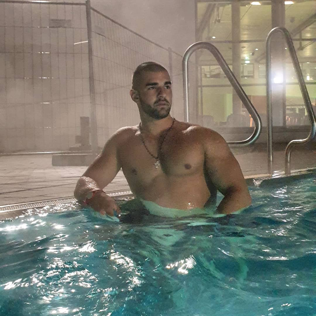 SerbianMuscle's tweet photo. Muscle hunk Miloš
#CrnaGora #Montenegro https://t.co/XlGrdLcCD3