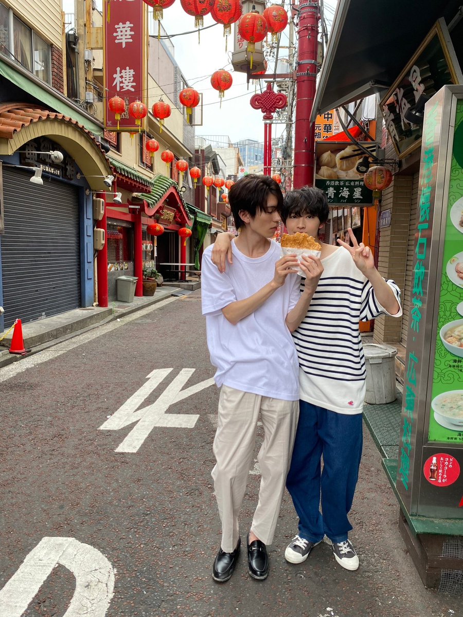 kouheihiguchi99's tweet photo. 葉が調子に乗って
肩組んできた（悪くない） https://t.co/uQ49GHEtBH