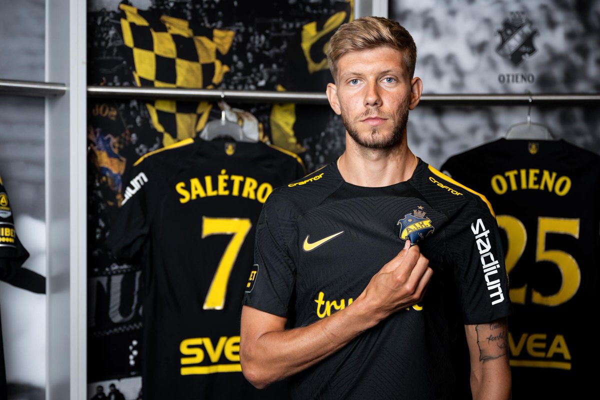 SwedeStats's tweet photo. AIK in Allsvenskan before and after Anton Salétros joined the club.

Before; 
- 2 wins
- 4 draws
- 8 losses
- 0.71 points per game

After;
- 3 wins
- 3 draws
- 1 loss
- 1.71 points per game https://t.co/RBOFFe9Dfk