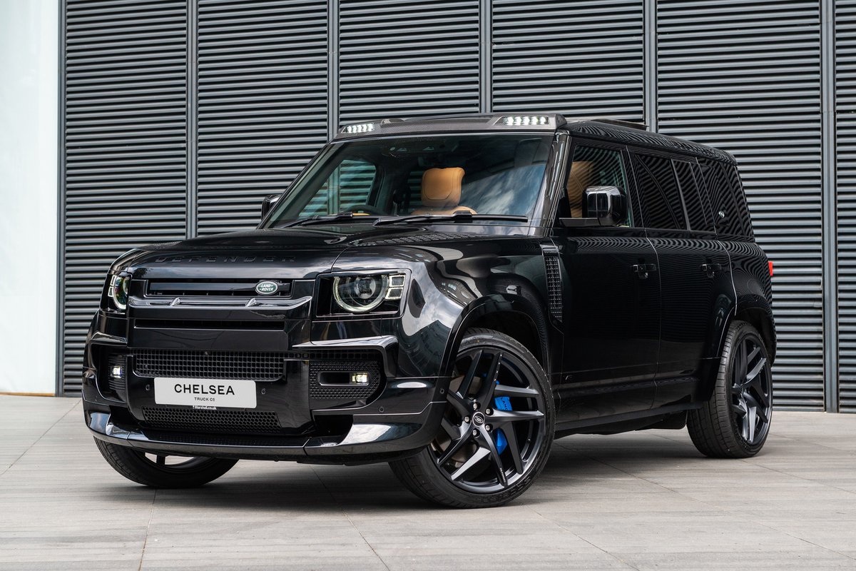 ChelseaTruckCo's tweet photo. For Sale:
Price: £139,990.00
2023 Land Rover Defender 110
Mileage: 150
Colour: Santorini Black Metallic Paint
Interior: Tan Perforated Windsor Leather

Huge Specification
(Over £30,000 of extras)

#ChelseaTruckCo
#KahnDesign
#LandRover
#Defender110
#LandRoverDefender
#DefenderV8 https://t.co/cHT7vTJmUB